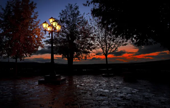 Картинка ночь, город, фонари, overcast night sky, NIGHT SCENE