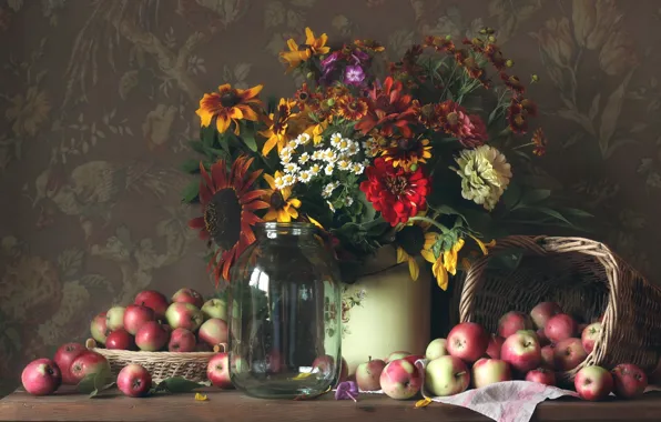 Яблоки, натюрморт, балон, Still Life