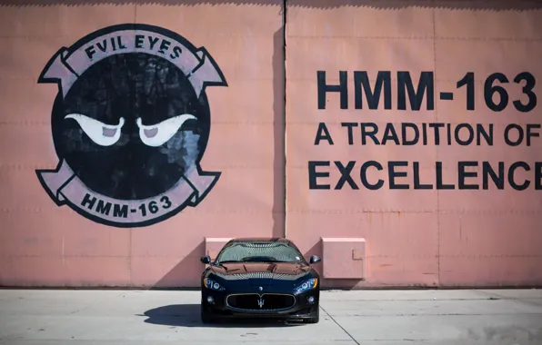 Картинка стена, чёрный, надпись, Maserati, тень, black, мазерати, передок