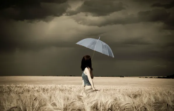 Гроза, поле, Девушка, зонт