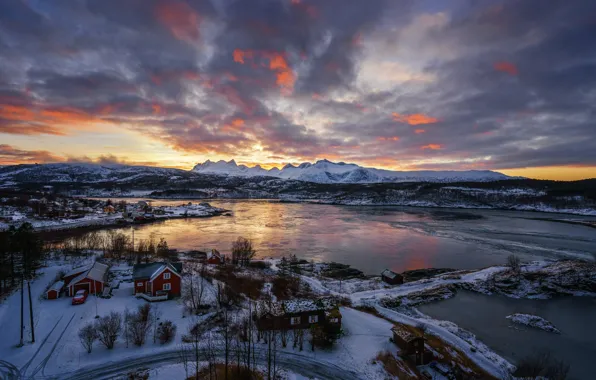 Картинка зима, снег, деревья, закат, горы, дома, вечер, Норвегия