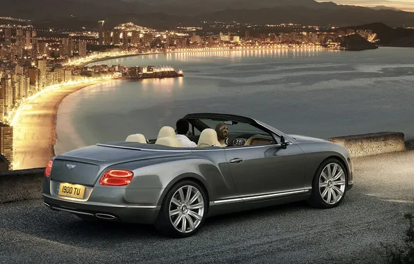 Картинка пляж, ночь, город, огни, берег, continental, bentley, кабриолет