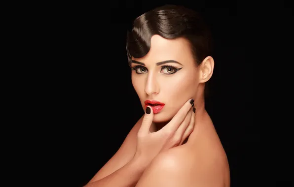 Картинка girl, hot, sexy, eyes, smile, beautiful, figure, model
