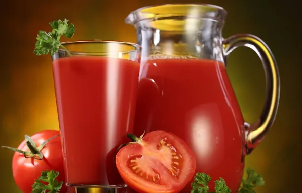 Стакан, кувшин, помидор, томатный сок