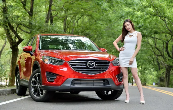 Картинка взгляд, Девушки, Mazda, азиатка, красивая девушка, красный авто, позирует над машиной