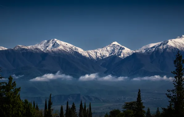 Картинка небо, солнце, деревья, горы, скалы, долина, Georgia