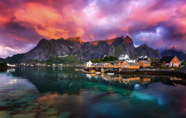Картинка небо, облака, горы, Норвегия, посёлок, фьорд