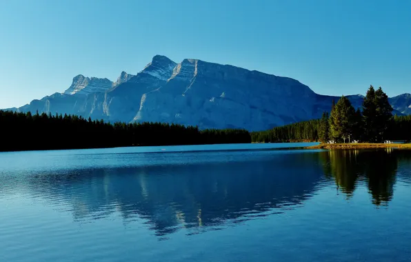 Картинка лес, горы, озеро, Канада, Альберта, Banff National Park, Two Jack Lake