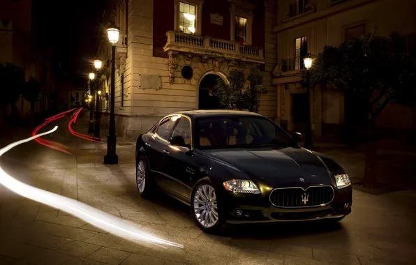 Maserati, Quattroporte, Свет, Фонари, Лучи, Здание, Фары, На месте