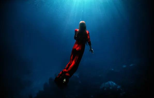 Картинка девушка, в красном, под водой, TJ Drysdale, Ascent