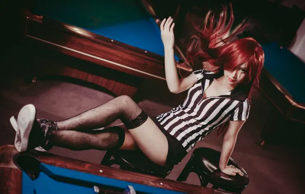 Картинка девушка, чулки, бильярд, ножки, сидит, длинные волосы, Katarina, красные волосы