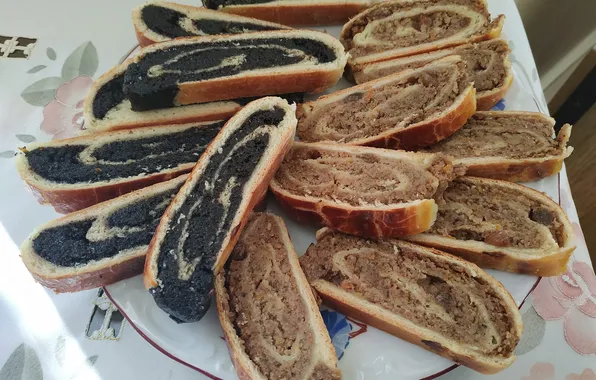 Sugar powder, poppy seed roll, walnut roll