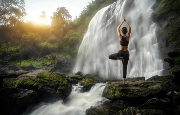 Девушка, водопад, Yoga