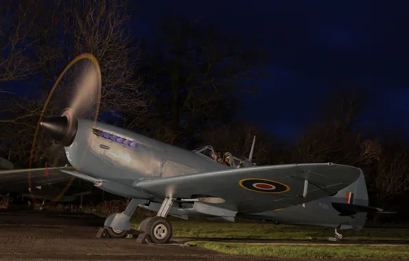 Картинка ночь, истребитель, аэродром, Spitfire IX