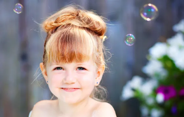 Картинка взгляд, радость, улыбка, мыльные пузыри, девочка, малышка, ребёнок