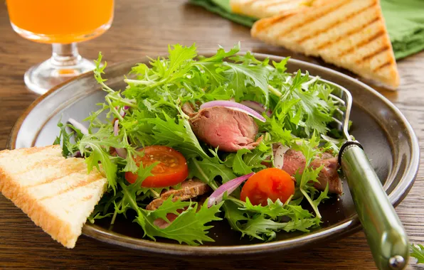 Картинка Закуска, Салат с жареной говядиной и помидорами, легкое блюдо