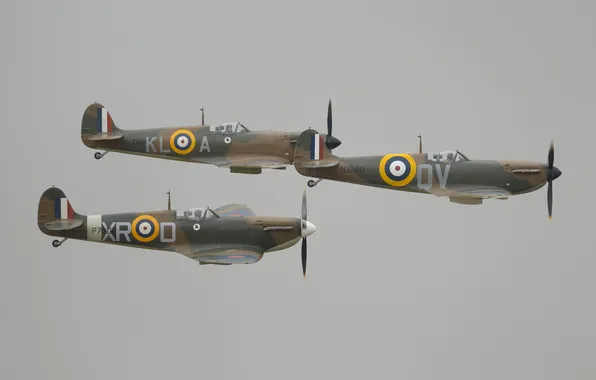 Картинка гроза, полет, пилоты, серое небо, образование, Supermarine Spitfire Mk I