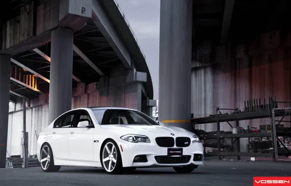 Картинка BMW, white, tuning, 5 series, f10, vossen