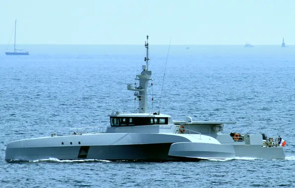 Тримаран, патрульный корабль, Ocean Eagle