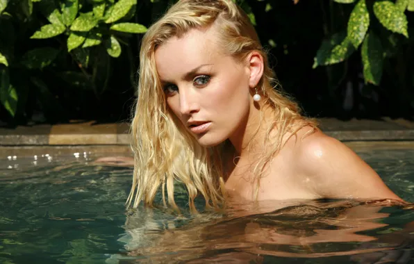 Wet, pool, water, beautiful, blond, Liza B, wet hair, looking at camera