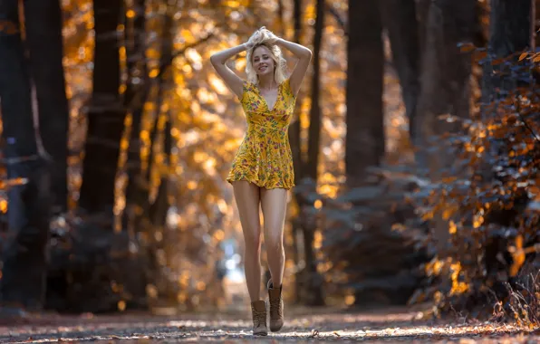 Картинка лес, девушка, боке, boots, Markus Hertzsch, жёлтое платьице