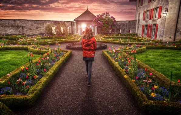 Картинка девушка, закат, цветы, замок, спина, Швейцария