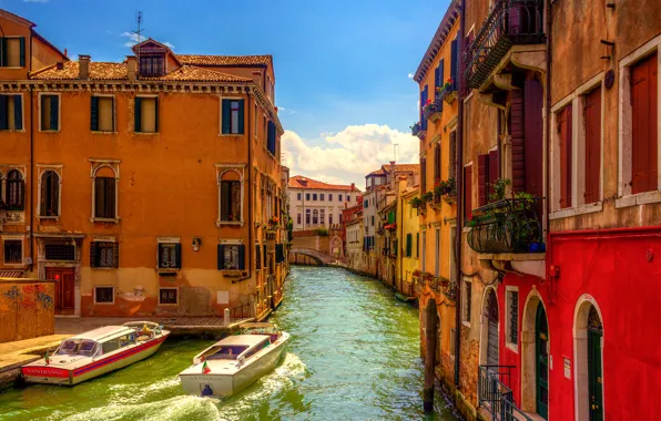 Картинка небо, дома, катер, Италия, Венеция, канал, мостик, Italy
