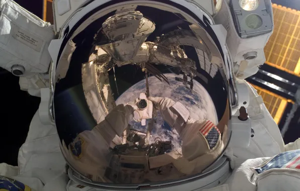 Картинка отражение, США, МКС, астронавт, НАСА, Роберт Бенкен