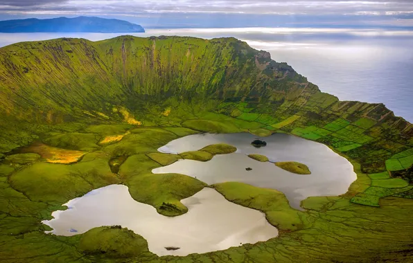 Картинка озеро, кратер, Португалия, Атлантический океан, остров Корво-Айленд