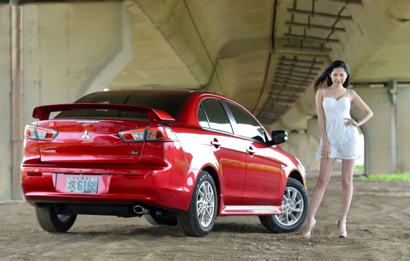 Картинка взгляд, Девушки, Mitsubishi, азиатка, красивая девушка, красный авто, позирует над машиной