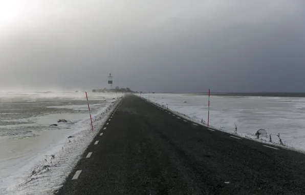Картинка дорога, море, туман, маяк