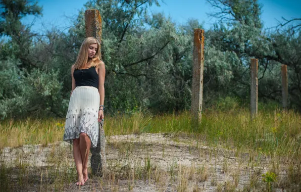 Девушка, природа, поза, столбы