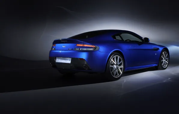 Aston Martin, Vantage