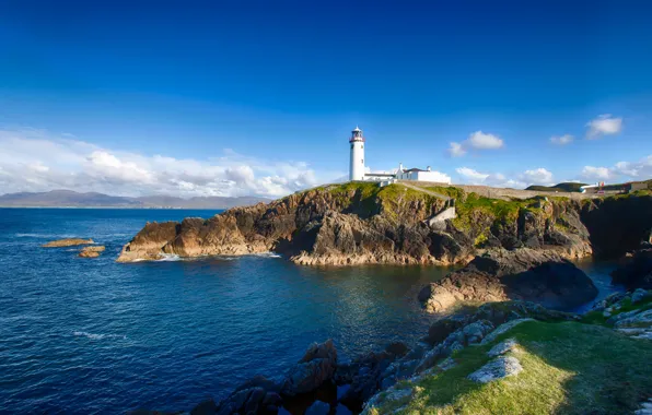 Картинка море, облака, скалы, маяк, Ирландия, Ireland