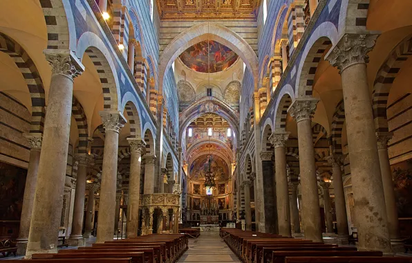 Картинка Италия, колонны, Пиза, религия, скамья, Тоскана, Кафедральный собор, неф