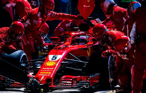 Картинка Ferrari, sport, Formula 1, race, men, Sebastian Vettel, pilot, mechanics