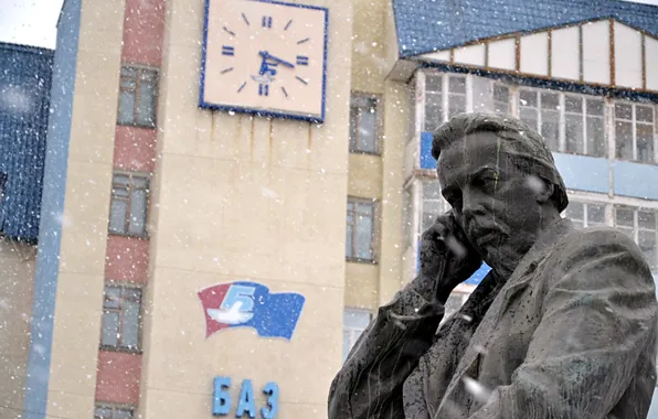 Радио, памятник, попов, Краснотурьинск.
