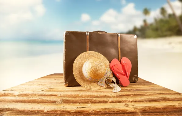 Картинка песок, море, пляж, лето, солнце, отдых, шляпа, чемодан