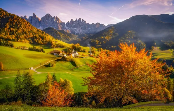 Осень, деревья, горы, долина, Альпы, Италия, церковь, деревушка