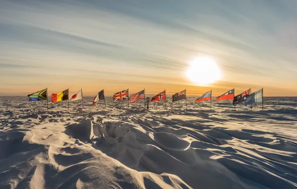 Картинка Sunrise, flags, antarctica, South Pole