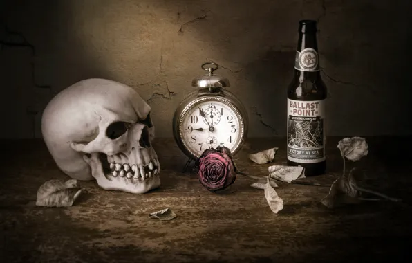 Часы, роза, череп, бутылка