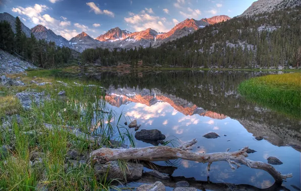 USA, California, Sunrise, Rock Creek, Heart Lake