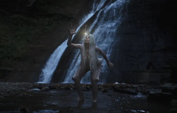 Девушка, водопад, леший, Aleah Michele, A thing of horror or pity