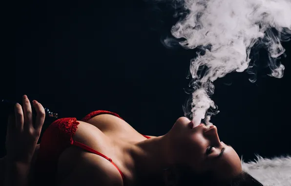 Lingerie, bra, smoke, boobs, model, lips, cigarette