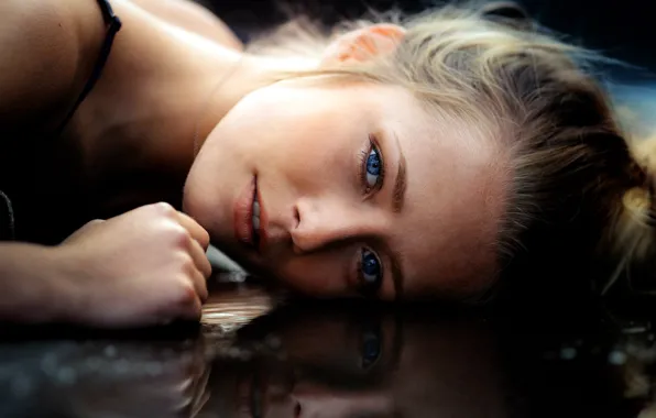 Картинка girl, photo, photographer, water, blue eyes, model, bokeh, lips
