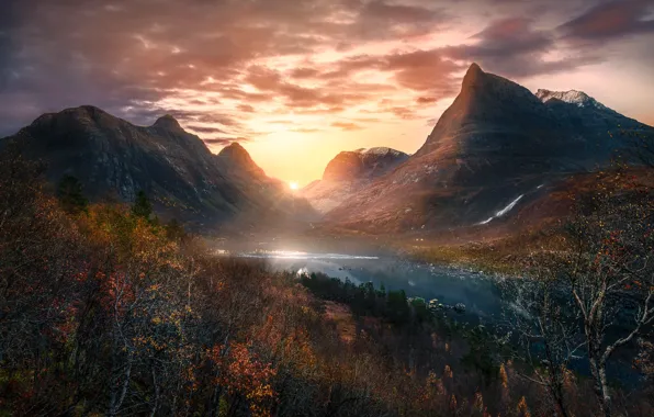 Картинка осень, солнце, свет, горы, Норвегия, фьорд