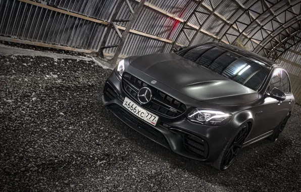 Ангар, mercedes, мерседес, e63, амг, mercedes amg, мерседес амг, ингушетия