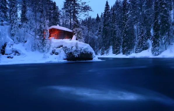 Картинка зима, лес, снег, деревья, река, избушка, хижина, Финляндия