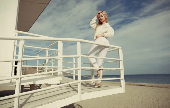 Картинка beach, sky, sea, clouds, model, women, jeans, blonde