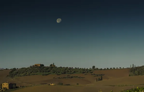 Картинка небо, деревья, луна, поля, дома, деревня, Италия, Тоскана